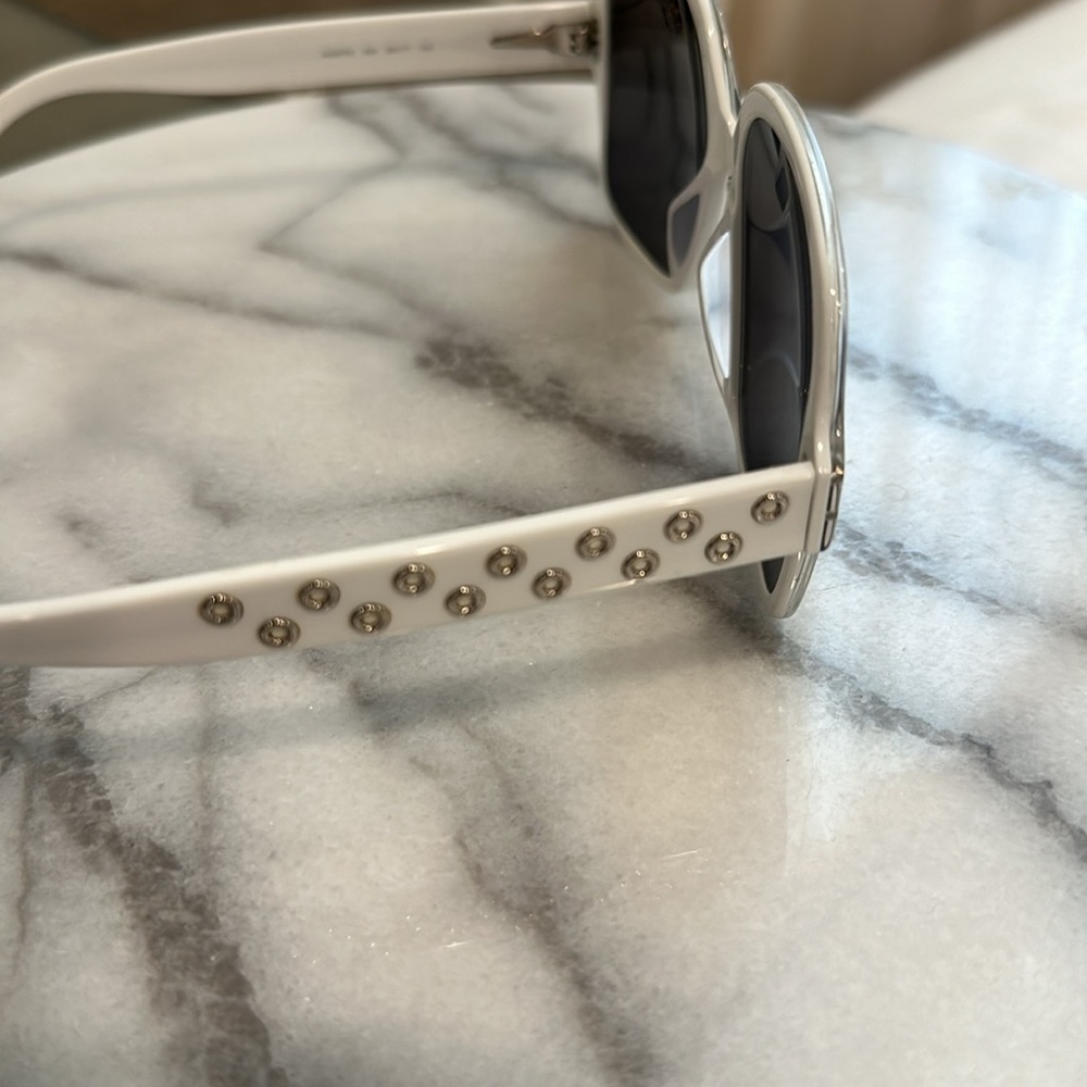 Azzedine Alaïa AA0037S White/Smoke Perforated Square Sunglasses - Picture 4 of 8